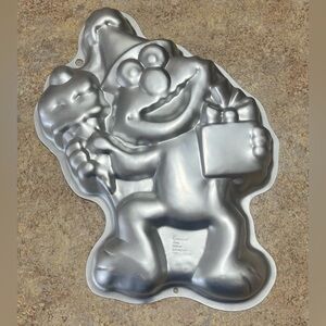Wilton 1996 Sesame Street Elmo Cake Pan 2105-4298 Vintage Birthday Cake Mold